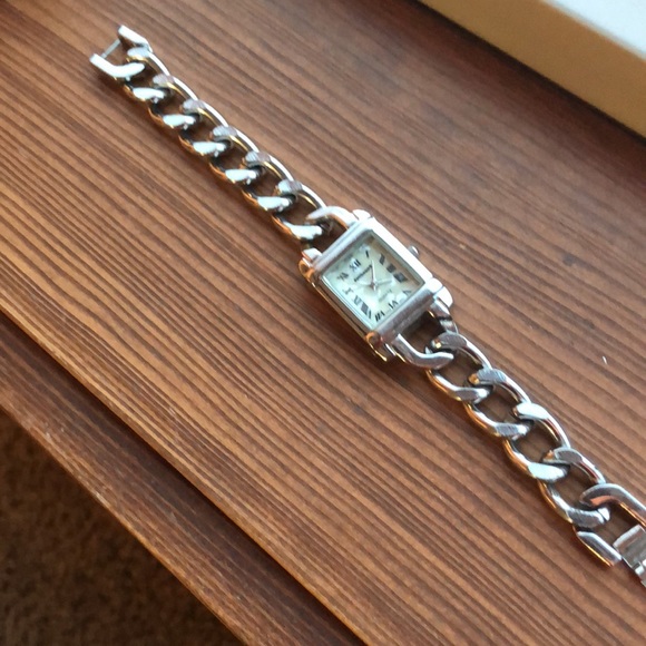 Dollhouse Ladies Watch - silver tone. - Picture 5 of 15